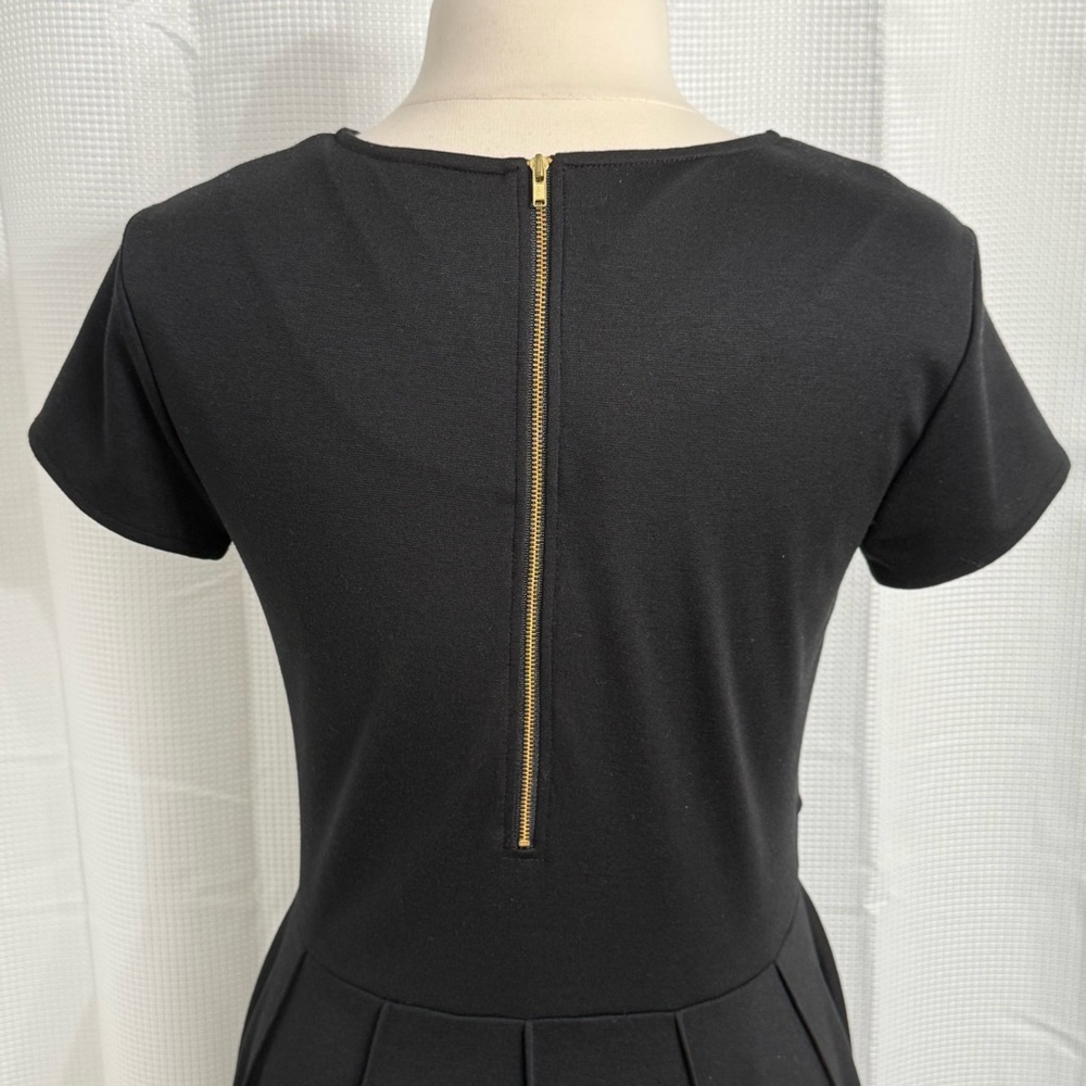 Cato Women's Short Cap Sleeves Ribbed Flared Raw Hem Dress, Black, Size 12 - Picture 7 of 8